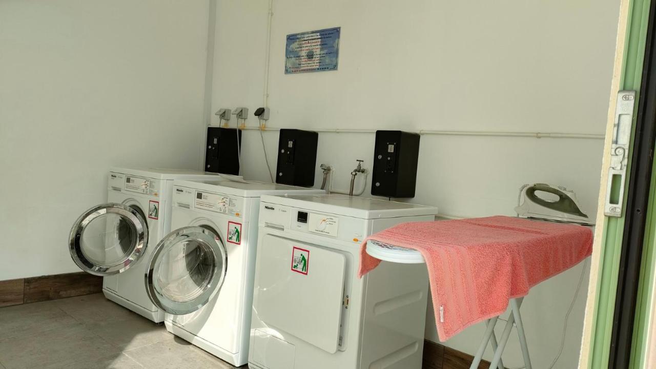 Camping Tikayan Felix De La Bastide Saint-Mitre-les-Remparts 外观 照片
