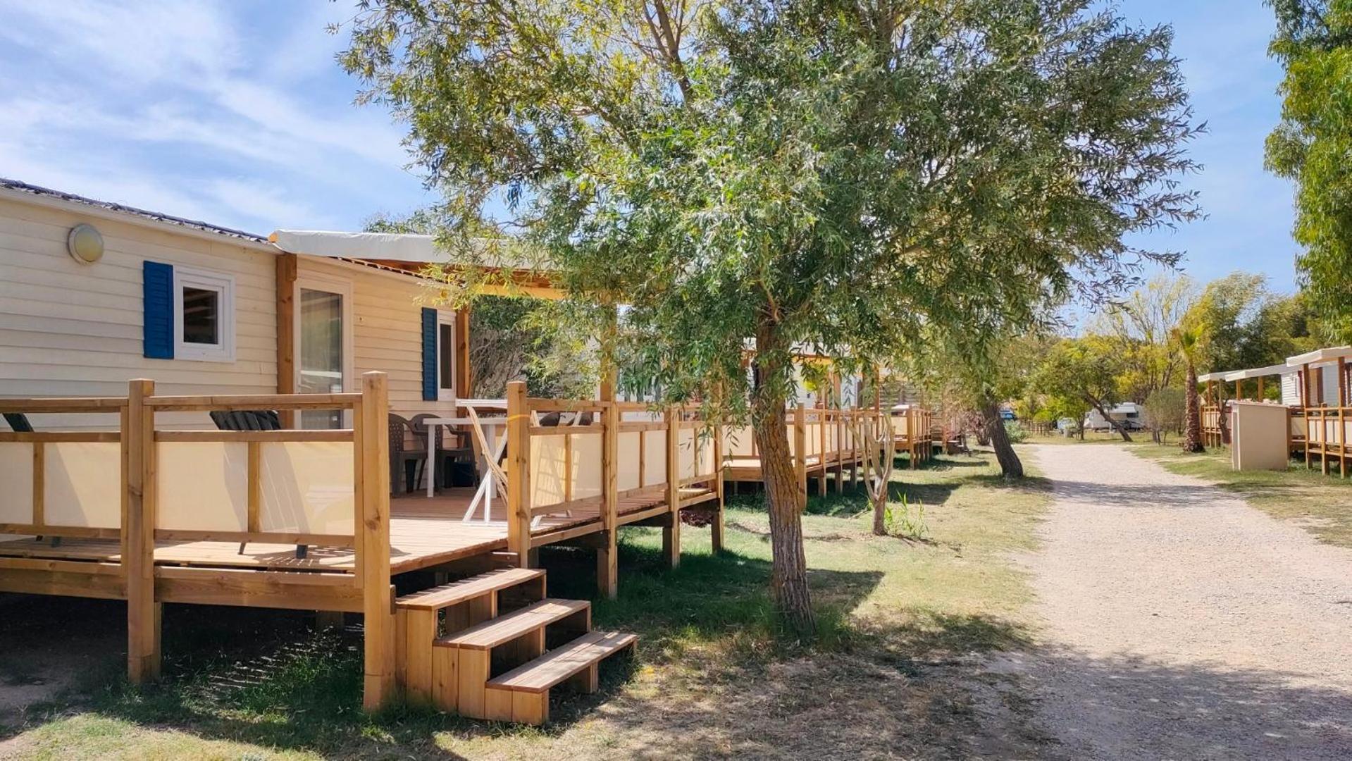 Camping Tikayan Felix De La Bastide Saint-Mitre-les-Remparts 外观 照片