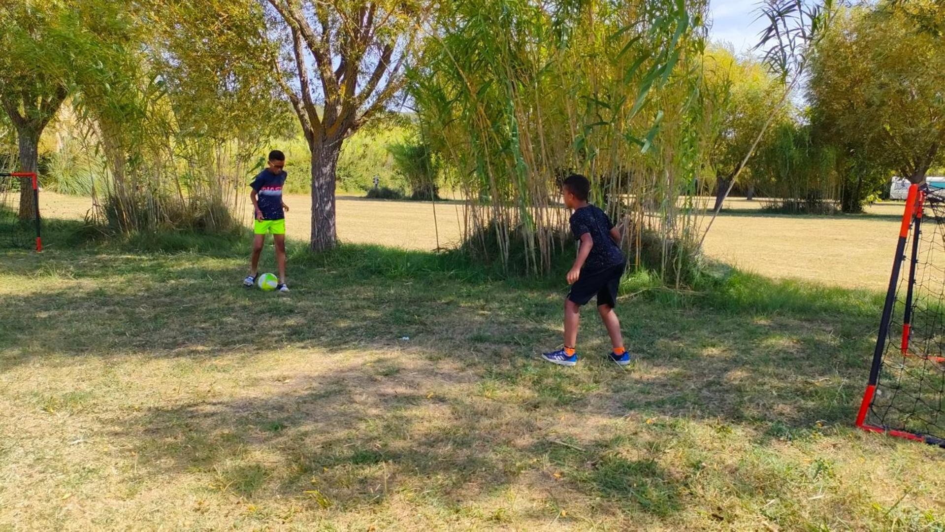 Camping Tikayan Felix De La Bastide Saint-Mitre-les-Remparts 外观 照片