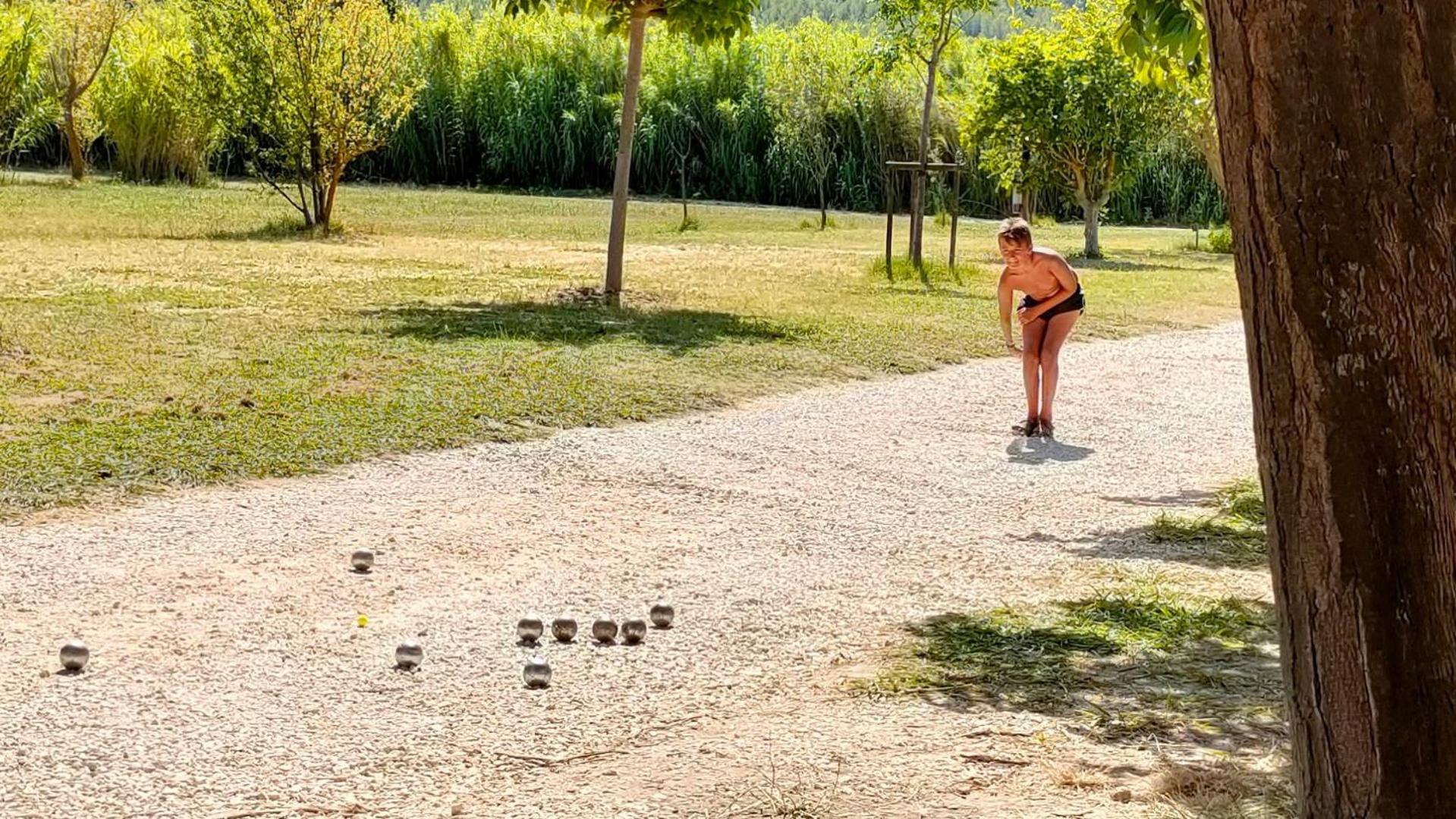 Camping Tikayan Felix De La Bastide Saint-Mitre-les-Remparts 外观 照片